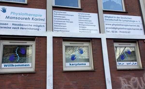 Kfz-Beschriftung-Schaufensterbeschriftung (282) für Physiotherapie Mansoureh K.